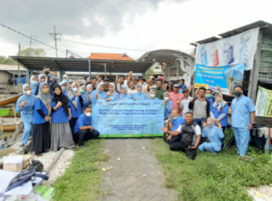 Stikes Hang Tuah Surabaya Melakukan Pengabdian masyarakat pada Nelayan untuk Mencegah Nyeri Punggung Bawah